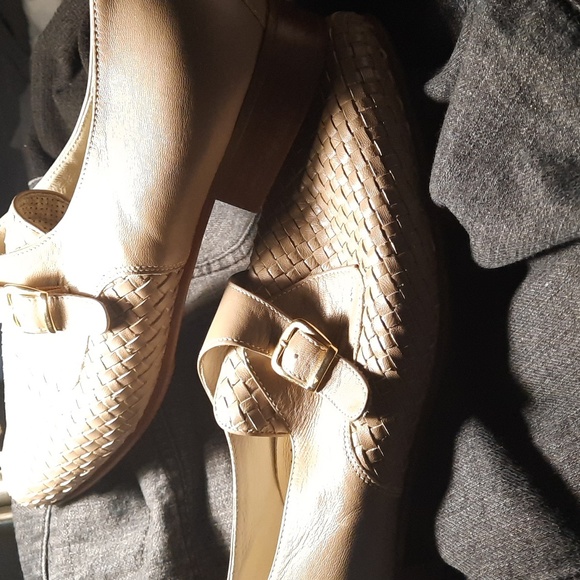 Wonens size 10 ( I am a 9 so they fit more like 9.5) Roberto capucci - Picture 2 of 5